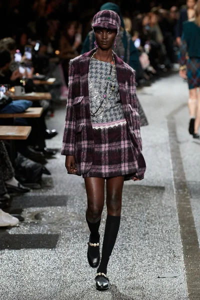 Look 36